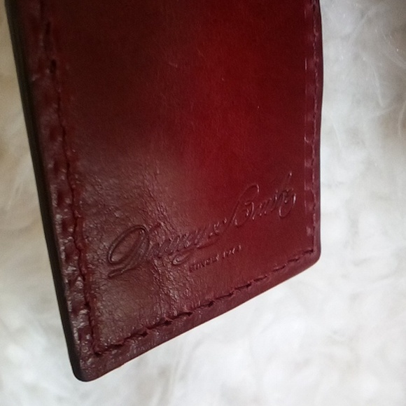 Dooney burgundy leather & gold chain shoulder bag EUC 9" X 5" X 2" - Picture 9 of 9